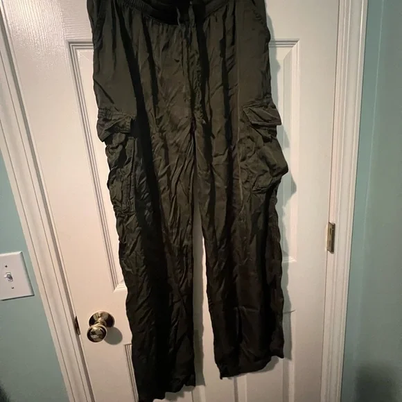 Aerie Wide Leg Pants - Olive Green - Picture 4 of 6